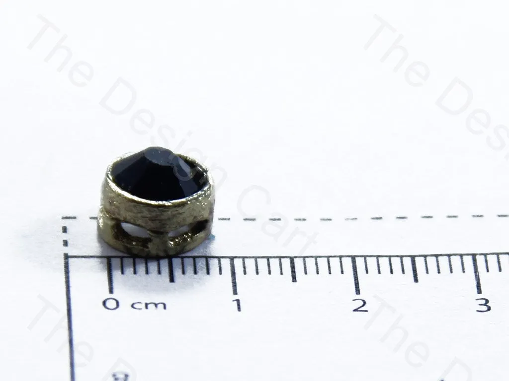 Black Circular Golden Kundan Stones