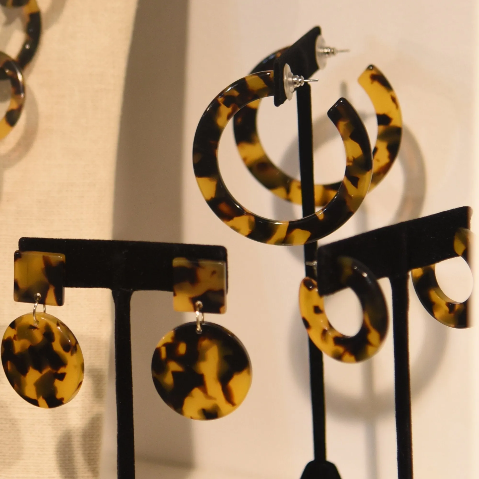 Chunky Tortoise Hoops Earrings