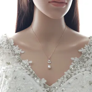 Delicate Pearl Necklace and Backdrop for Brides-Leila