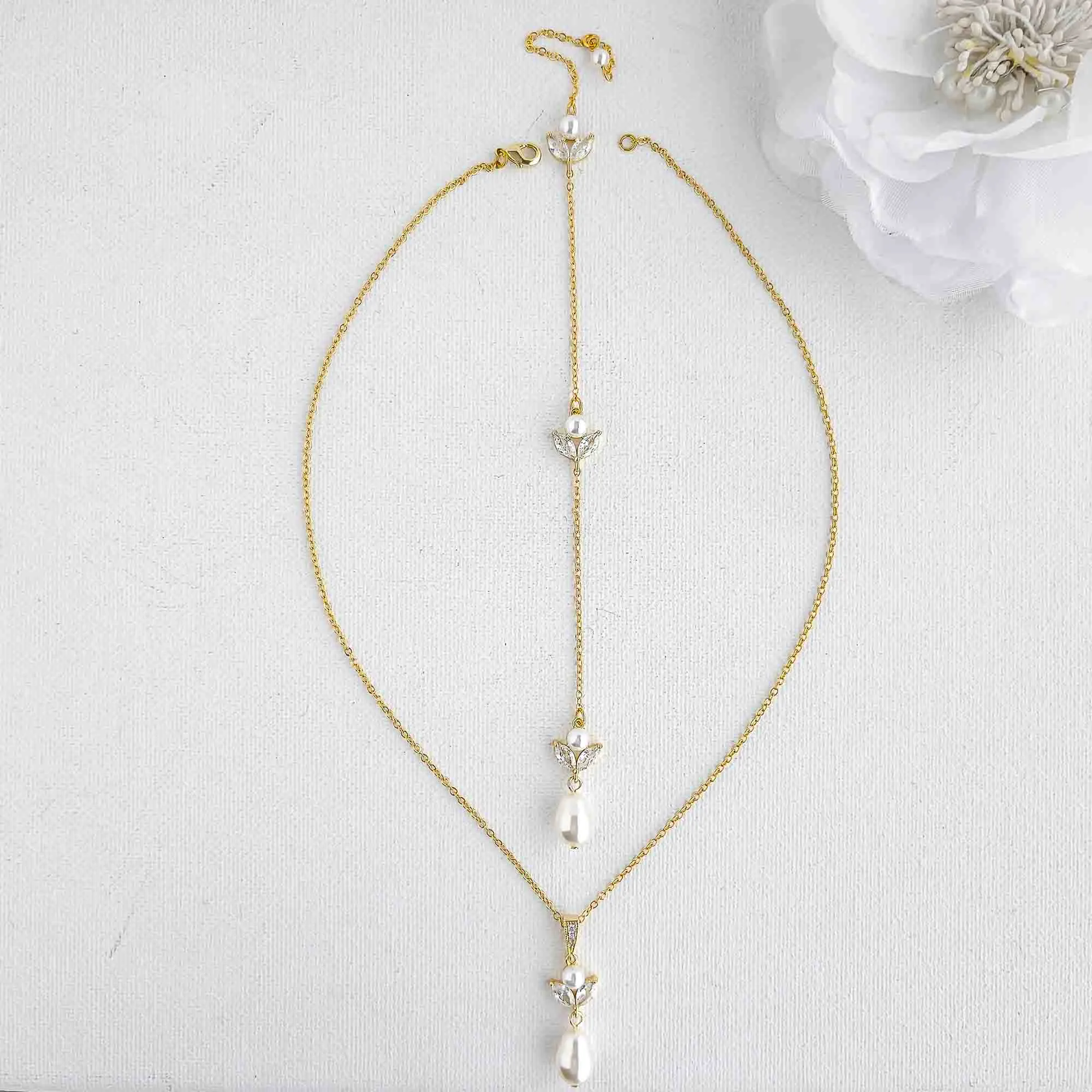 Delicate Pearl Necklace and Backdrop for Brides-Leila