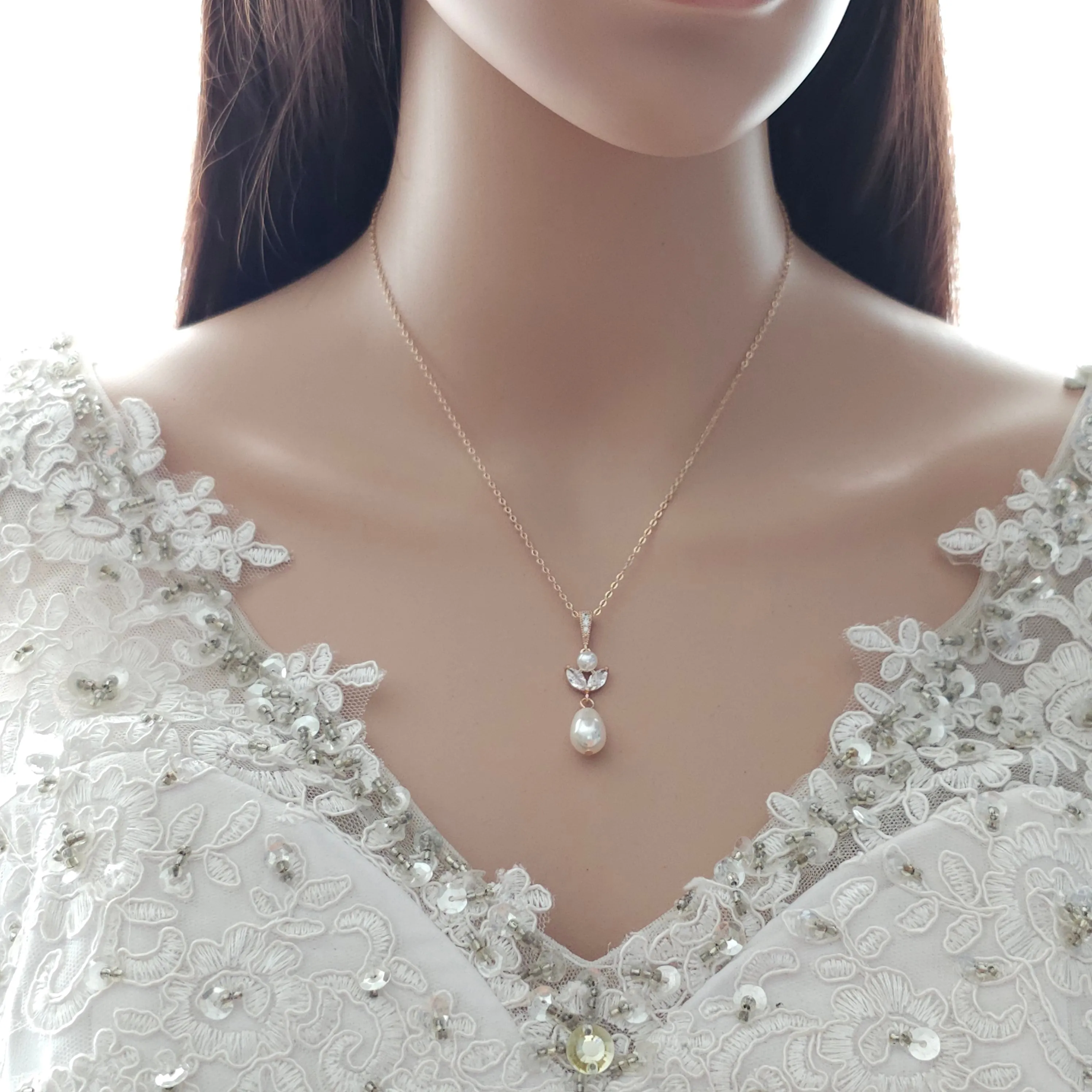 Delicate Pearl Necklace and Backdrop for Brides-Leila