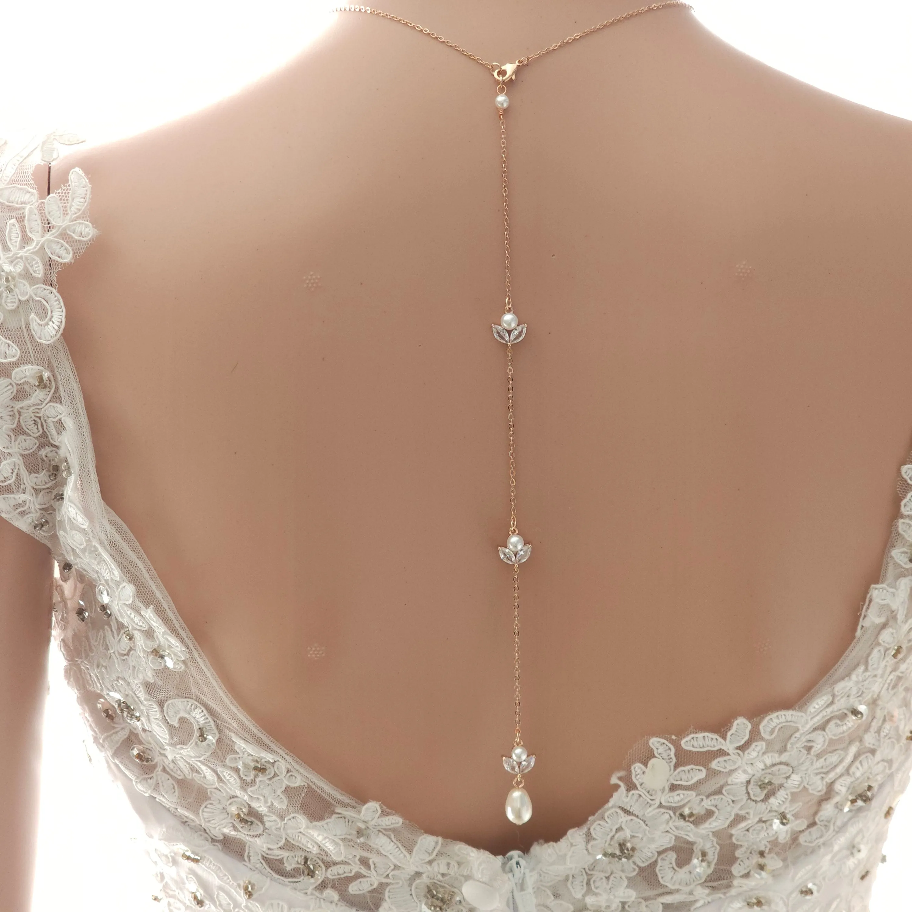Delicate Pearl Necklace and Backdrop for Brides-Leila