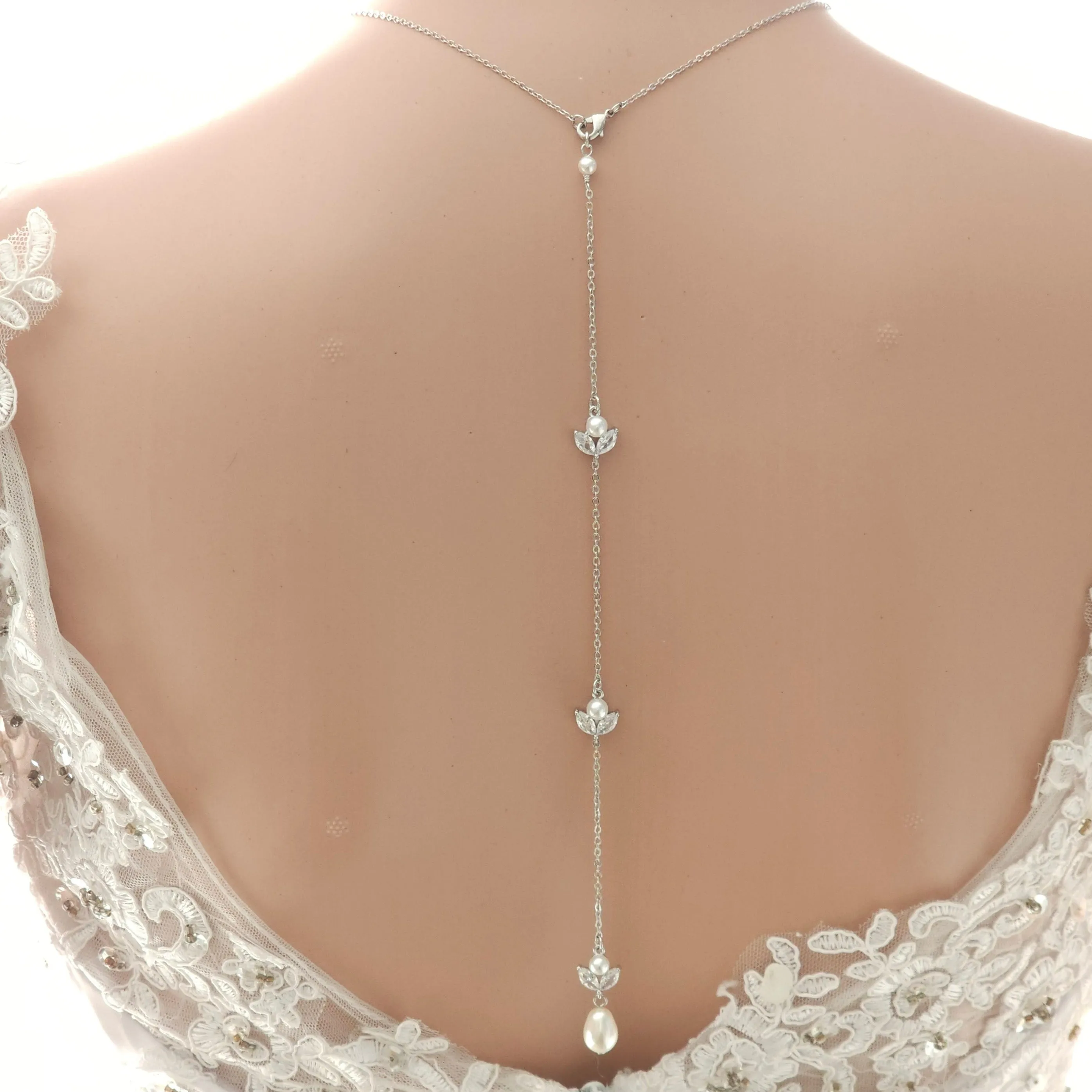 Delicate Pearl Necklace and Backdrop for Brides-Leila