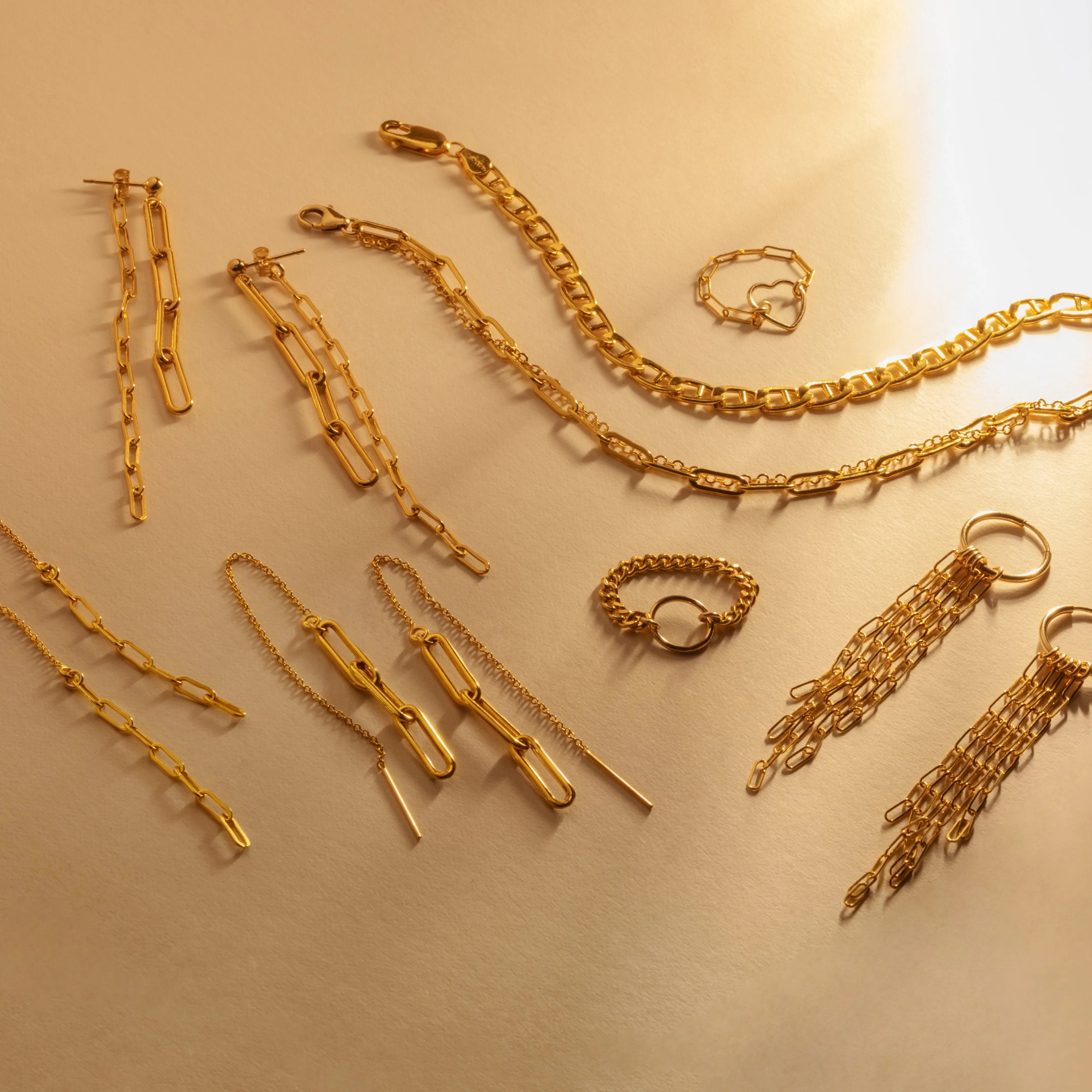 Fall In Love Chain Gold Ring