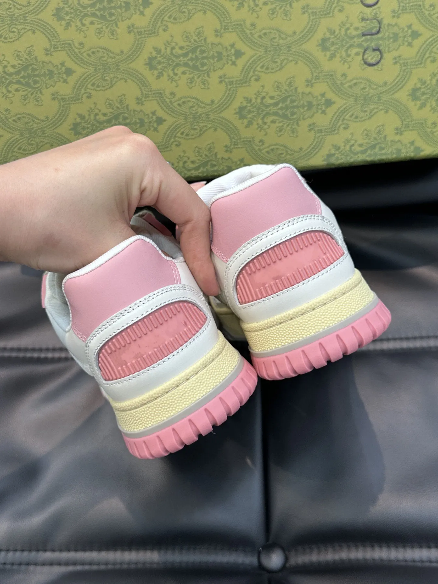 GG WHITE PINK DISTRESSED EFFECT