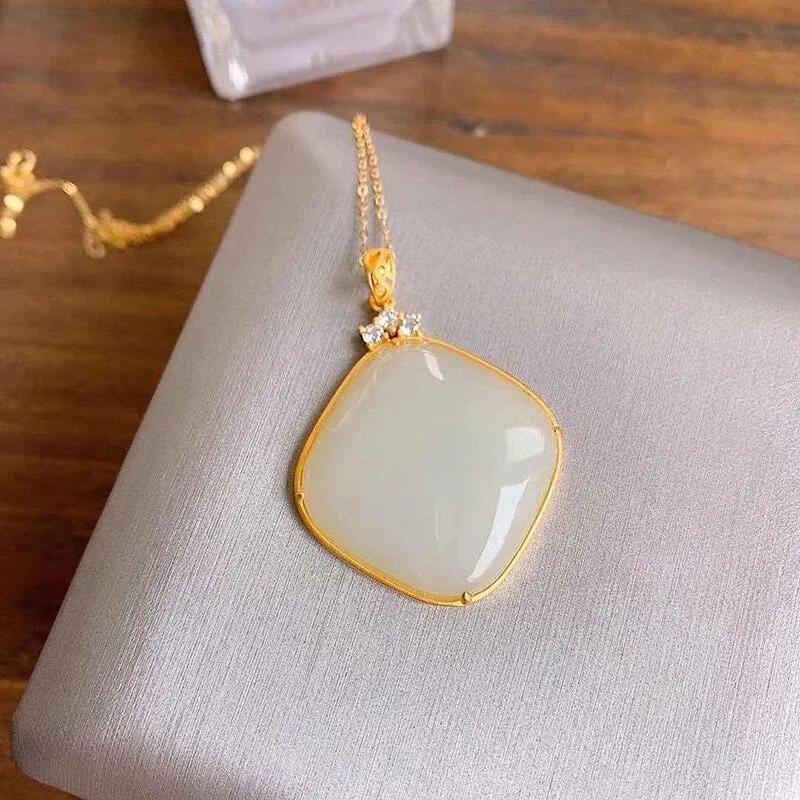 New inlaid natural Hetian white chalcedony geometric pendant necklace