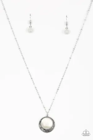 Paparazzi Necklace ~ Dream Girl Glow - White