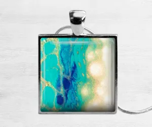 Seaside Glow Square Necklace | Beach Jewelry